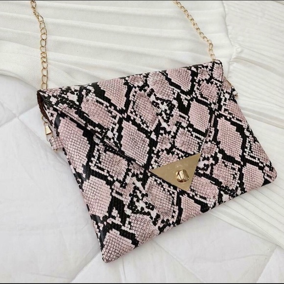 Snakeskin Animal Print Envelope Clutch Bag - Picture 6 of 8